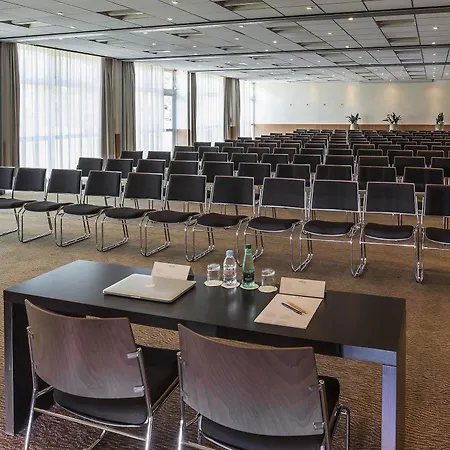 Ibis Paris Nord Expo Hotel 3*